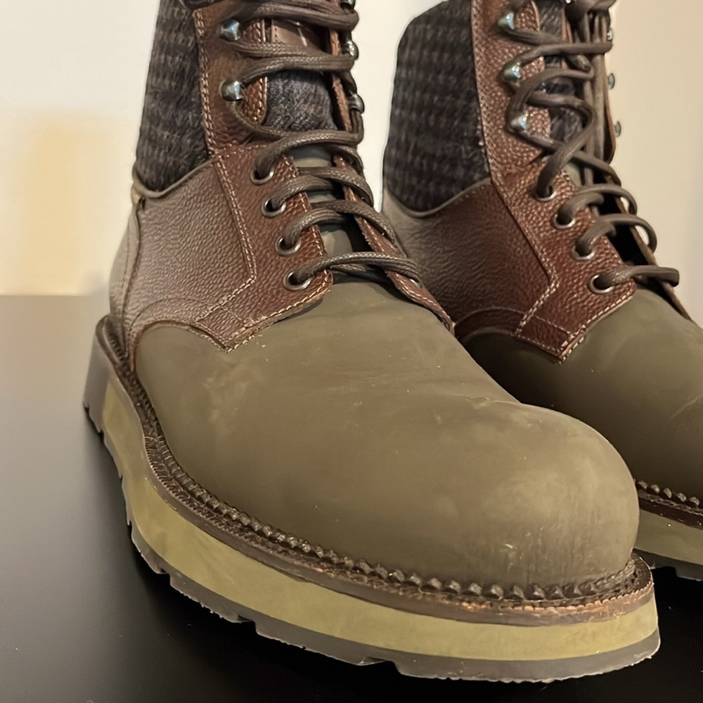 Louis Vuitton Boots - Picture 3 of 14